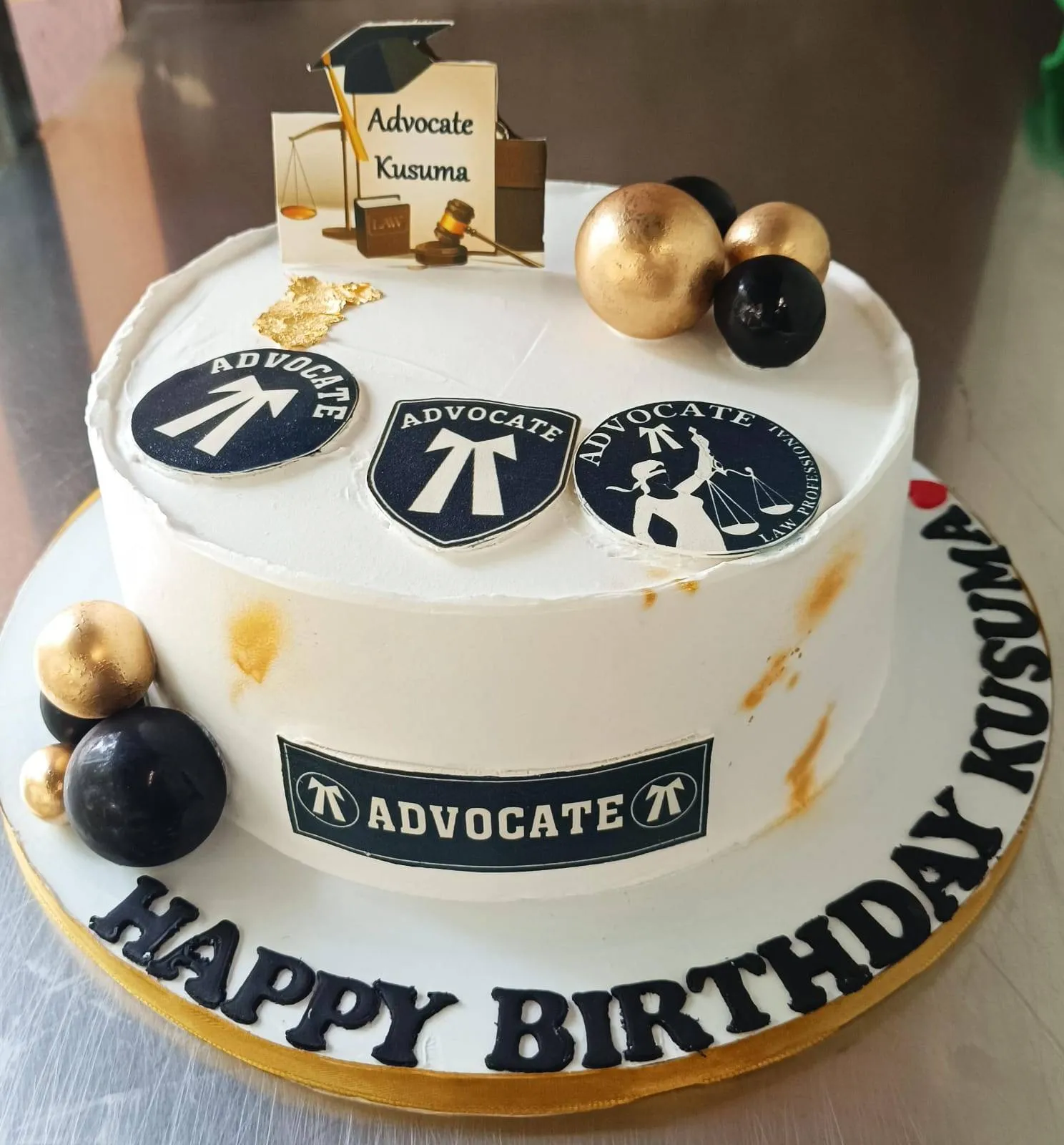 Advocate theme cake